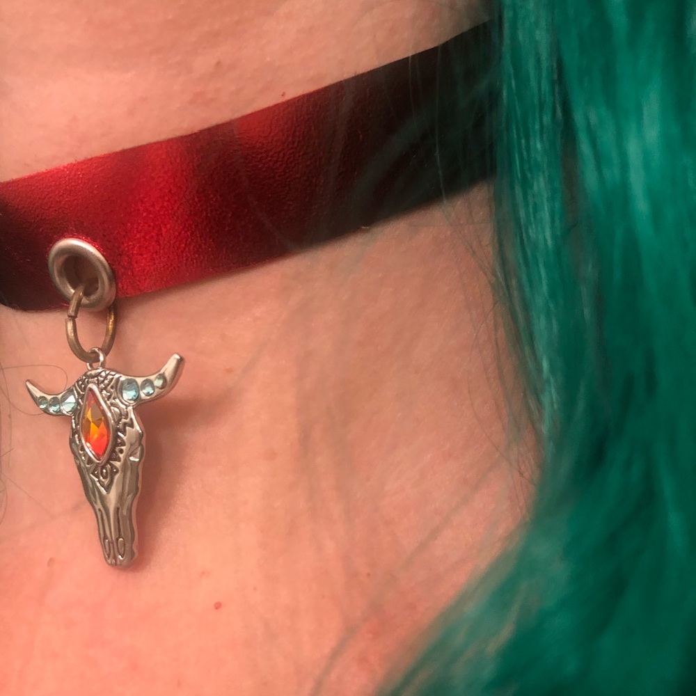 Swarovski Cow skull choker - Picture 4 of 8